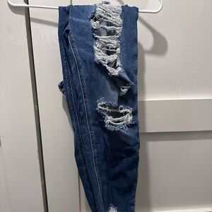 American Eagle distressed Blue Jeans